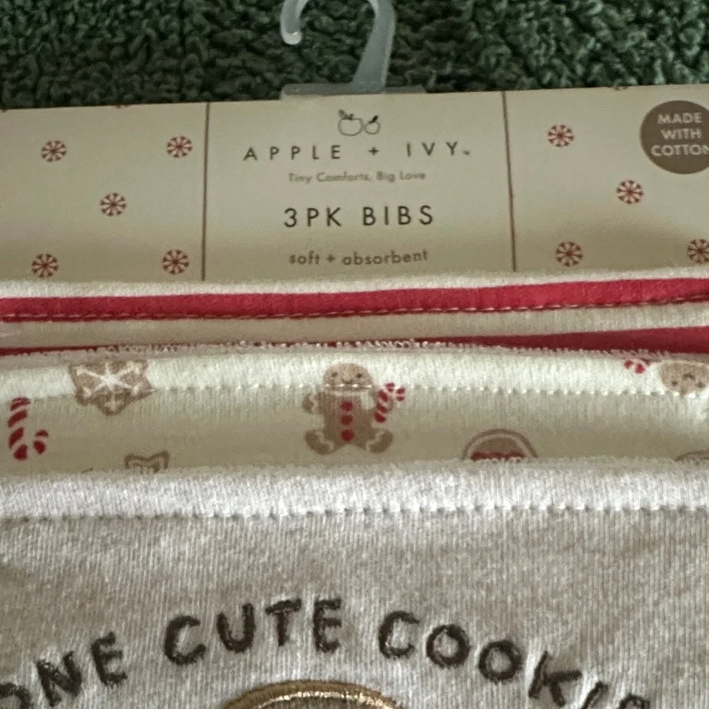 Apple & Ivy Baby Bibs Holiday Gingerbread One Cute Cookie NEW!